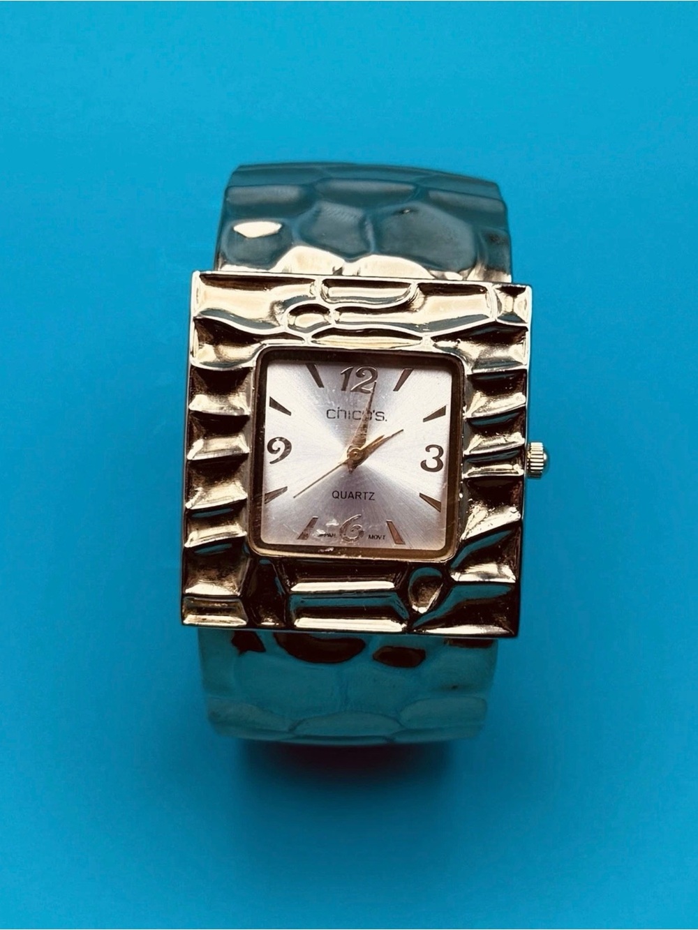 CHICO’S Gold Tone Hammered Quartz Cuff Bracelet Watch